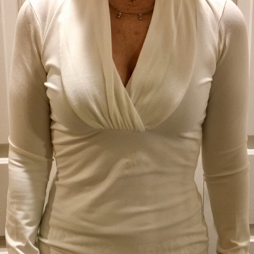 Ivory stretch v-neck long sleeve top